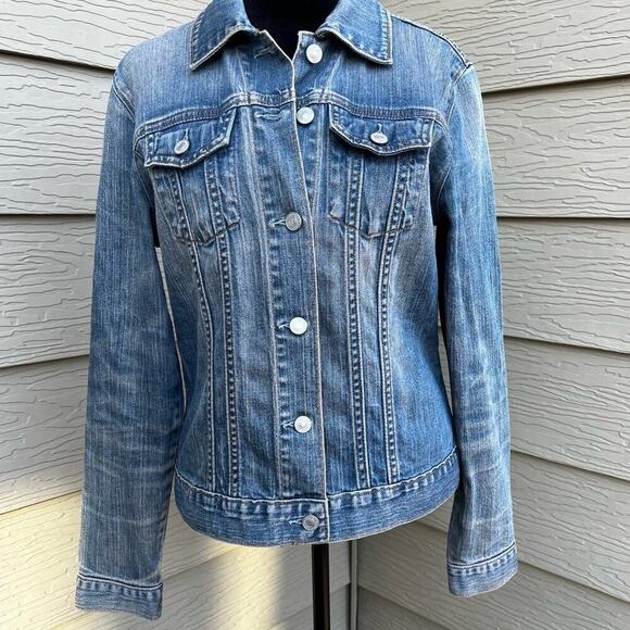 Gap -Gapstretch women’s size M denim jacket, medium -light wash. - Picture 2 of 10